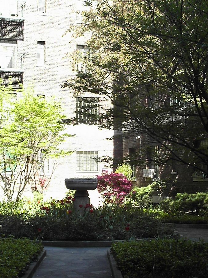 2005_ Greenwich Village 025.jpg